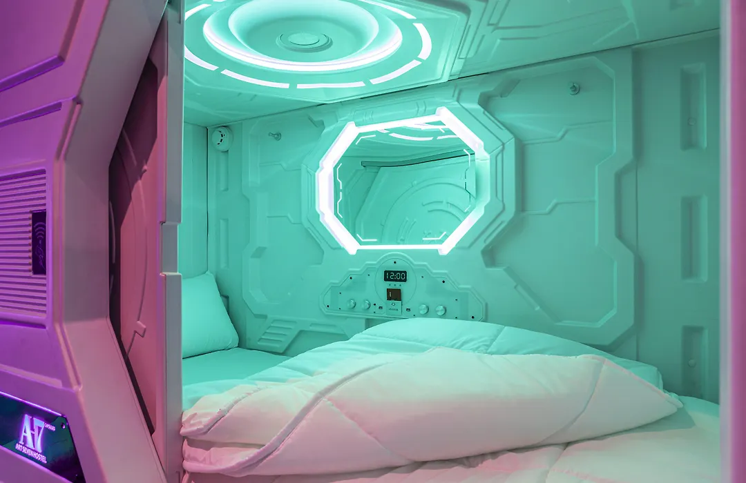 Art Seven Hostel Capsules-1